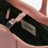 Kleine City Court-Tasche aus genarbtem Leder Kleine City Court-Tasche aus genarbtem Leder