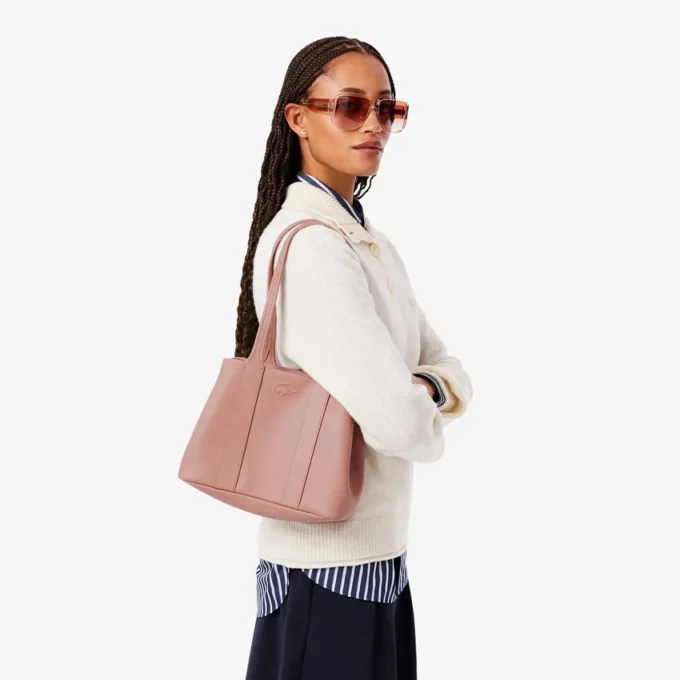 Kleine City Court-Tasche aus genarbtem Leder Kleine City Court-Tasche aus genarbtem Leder