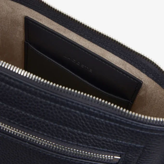 Lacoste Clutch aus genarbtem Leder Lacoste Clutch aus genarbtem Leder
