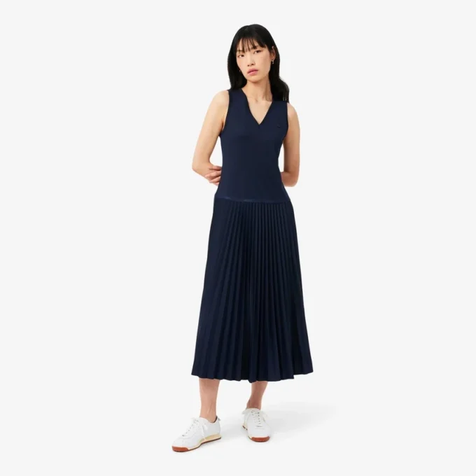 Langes, ärmelloses Plisseekleid Langes, ärmelloses Plisseekleid