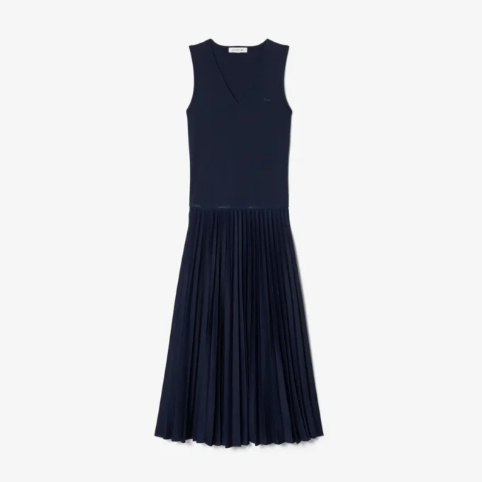 Langes, ärmelloses Plisseekleid Langes, ärmelloses Plisseekleid