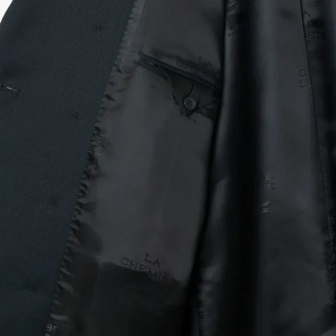 Leichter Zweireiher-Blazer aus Wolle Leichter Zweireiher-Blazer aus Wolle