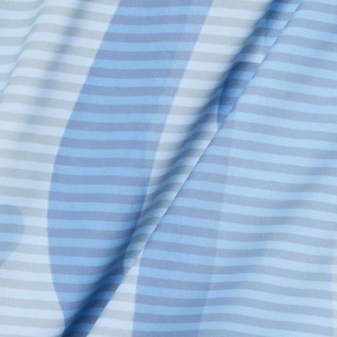 Mittellange gestreifte Retroshorts