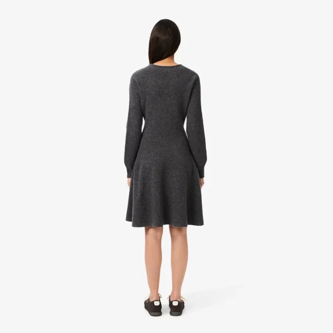 Nahtloses kurzes Wollkleid für Damen Nahtloses kurzes Wollkleid für Damen