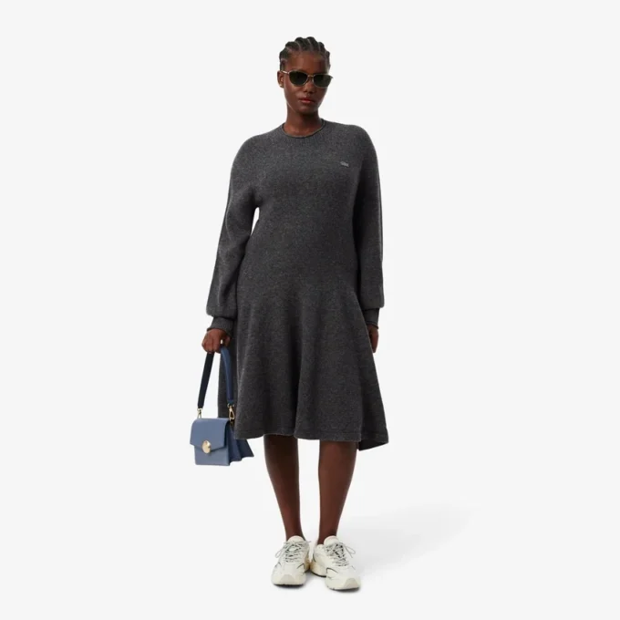 Nahtloses kurzes Wollkleid für Damen Nahtloses kurzes Wollkleid für Damen