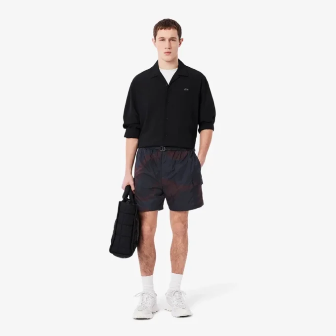 Nylon-Cargo-Shorts für Herren mit Ombra-Print Nylon-Cargo-Shorts für Herren mit Ombra-Print
