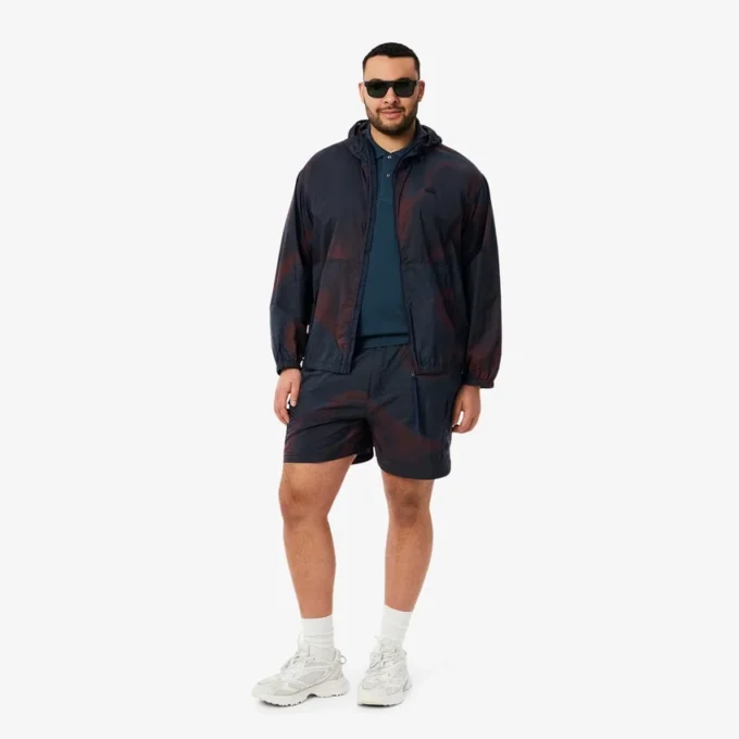 Nylon-Cargo-Shorts für Herren mit Ombra-Print Nylon-Cargo-Shorts für Herren mit Ombra-Print