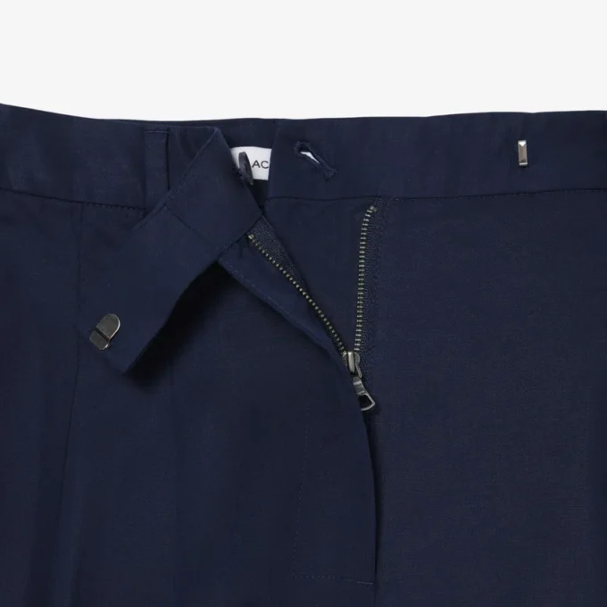 Oversized-Bermudashorts aus fließendem Leinen- und Polyester-Blend Oversized-Bermudashorts aus fließendem Leinen- und Polyester-Blend