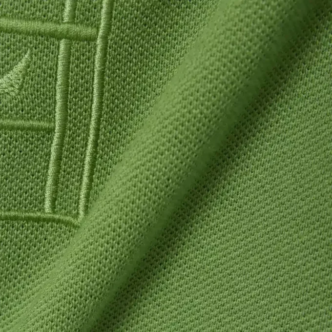 Petit-Piqué-Poloshirt mit Stickerei im klassischen Schnitt Petit-Piqué-Poloshirt mit Stickerei im klassischen Schnitt