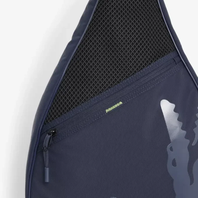 Play in Lacoste Schlägertasche mit Riemen Play in Lacoste Schlägertasche mit Riemen