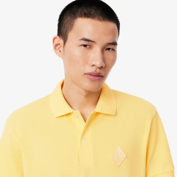 Polohemd mit klassischer Passform und Emblem-Akzent Polohemd mit klassischer Passform und Emblem-Akzent