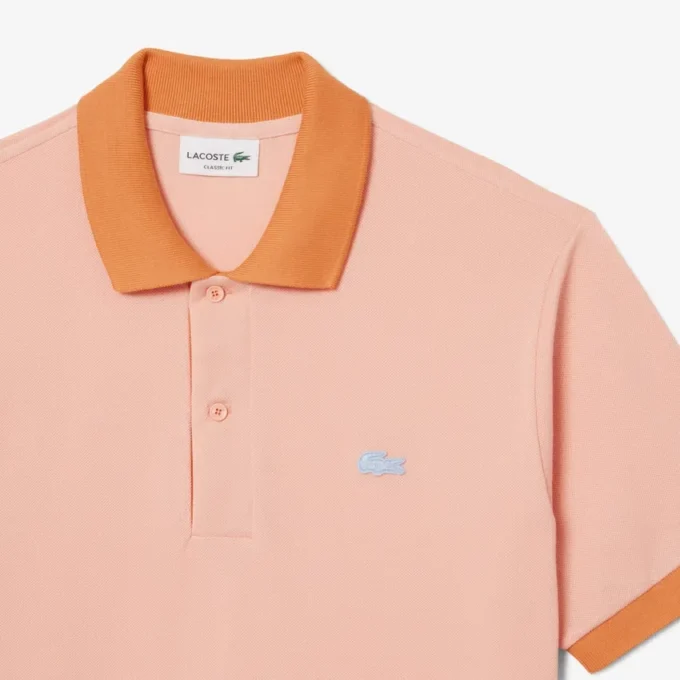 Polohemd mit klassischer Passform und kontrastierenden Rippen Polohemd mit klassischer Passform und kontrastierenden Rippen