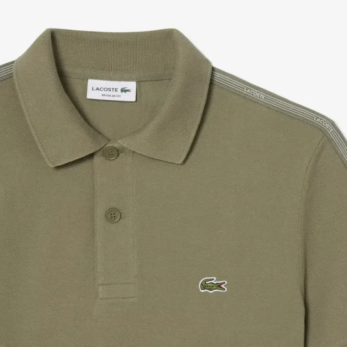Polohemd mit Logo-Streifen in Regular Fit Polohemd mit Logo-Streifen in Regular Fit