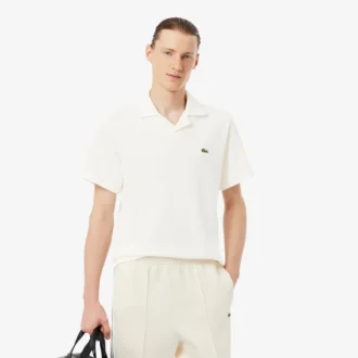 Poloshirts aus Baumwolle und Leinen in klassischer Passform