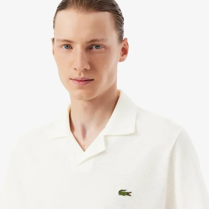 Poloshirts aus Baumwolle und Leinen in klassischer Passform Poloshirts aus Baumwolle und Leinen in klassischer Passform