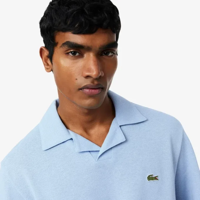 Poloshirts aus Baumwolle und Leinen in klassischer Passform Poloshirts aus Baumwolle und Leinen in klassischer Passform
