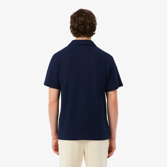 Poloshirts aus Baumwolle und Leinen in klassischer Passform Poloshirts aus Baumwolle und Leinen in klassischer Passform