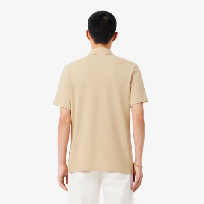 Poloshirts aus Baumwolle und Leinen in klassischer Passform Poloshirts aus Baumwolle und Leinen in klassischer Passform