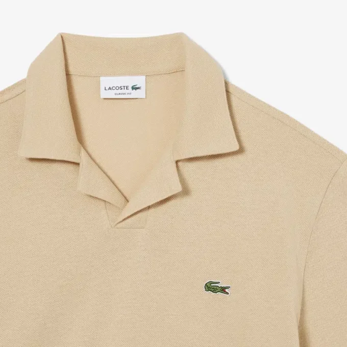 Poloshirts aus Baumwolle und Leinen in klassischer Passform Poloshirts aus Baumwolle und Leinen in klassischer Passform