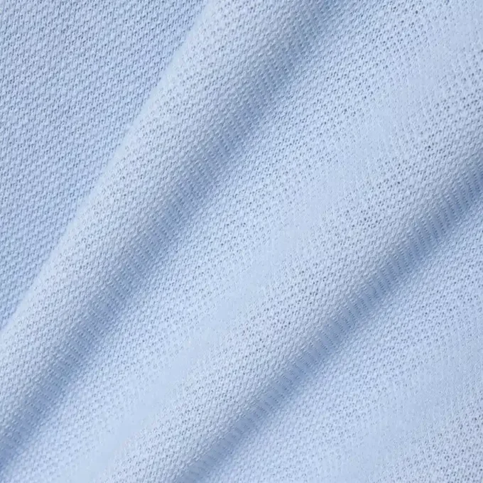 Poloshirts aus Baumwolle und Leinen in klassischer Passform Poloshirts aus Baumwolle und Leinen in klassischer Passform