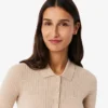 Pullover aus Merinowolle mit 3D-Rippenstrick und Poloshirt-Kragen Pullover aus Merinowolle mit 3D-Rippenstrick und Poloshirt-Kragen