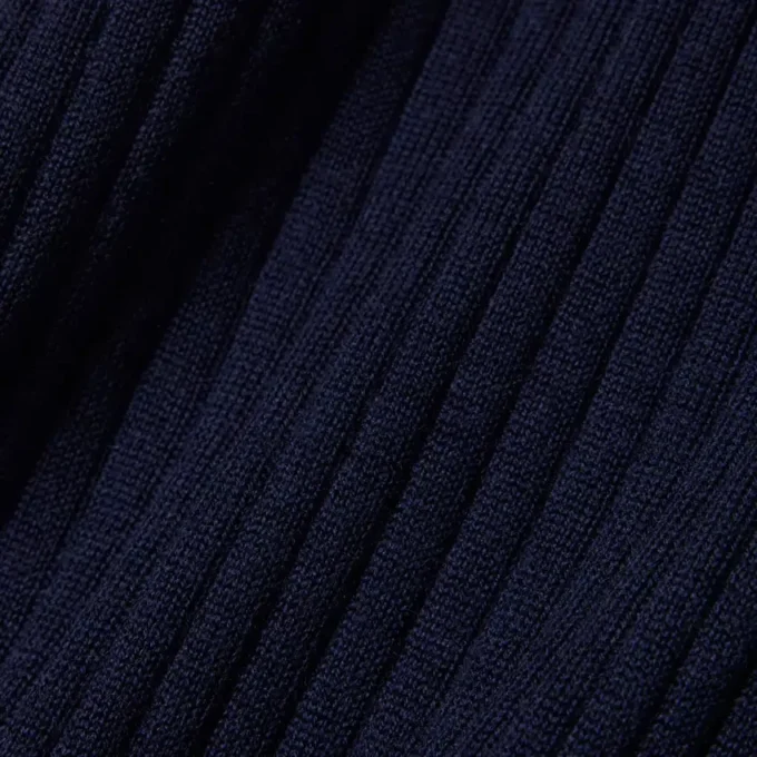 Ärmelloser Pullover aus 3D-gestrickter Merinowolle Ärmelloser Pullover aus 3D-gestrickter Merinowolle