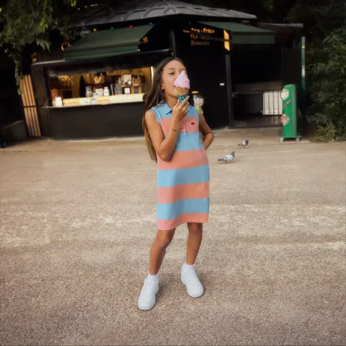 Ärmelloses gestreiftes Petit-Piqué-Poloshirt-Kleid Ärmelloses gestreiftes Petit-Piqué-Poloshirt-Kleid