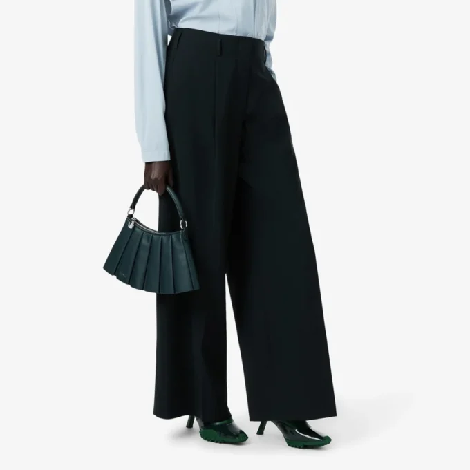 Runway-Hose aus Woll-Blend in weiter Passform