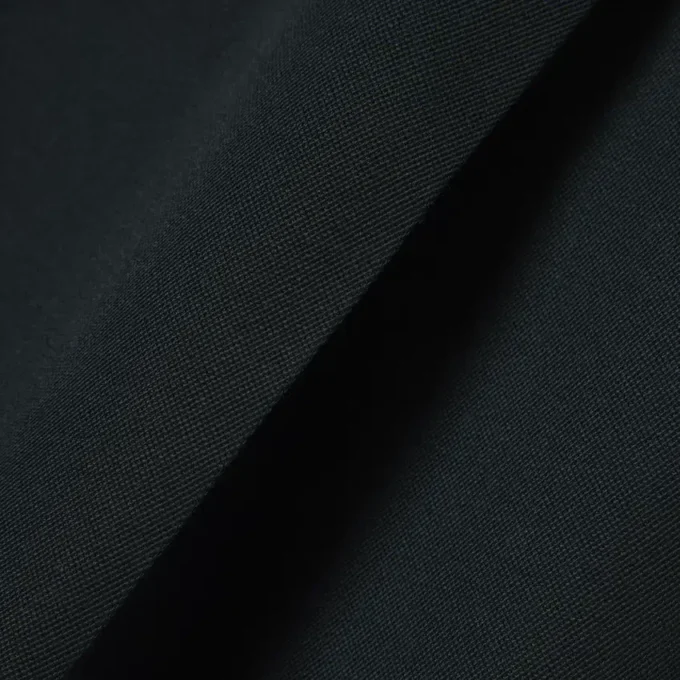 Runway-Hose aus Wolle mit weitem Schnitt