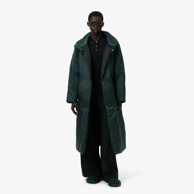 Runway Lange, schillernde Pufferjacke Runway Lange, schillernde Pufferjacke
