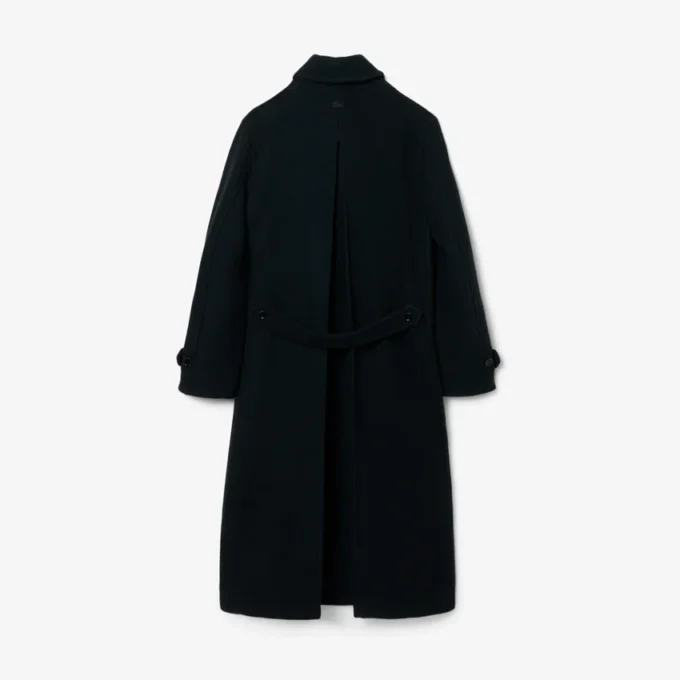 Runway-Mantel aus gekochter Wolle Runway-Mantel aus gekochter Wolle