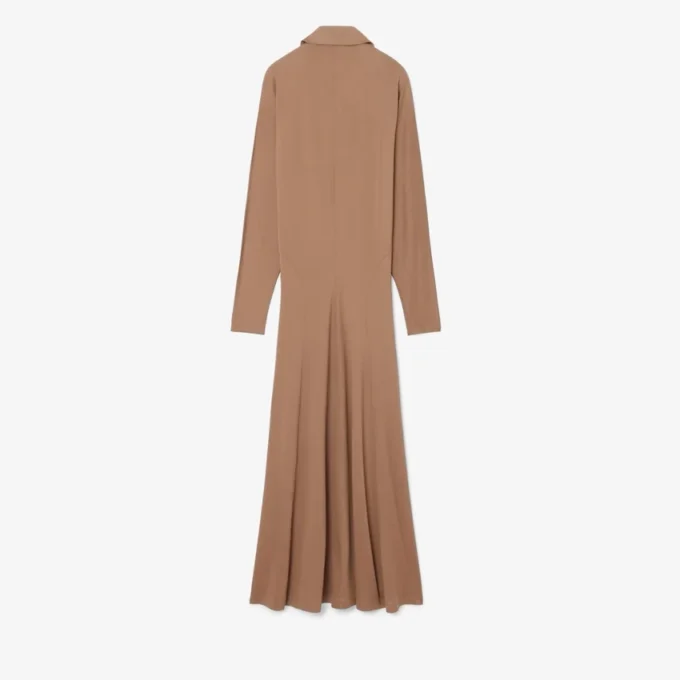 Runway-Maxikleid mit Polokragen aus Seide Runway-Maxikleid mit Polokragen aus Seide
