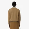 Runway-Poloshirt mit Kragenabzeichen-Akzent-Sweatshirt Runway-Poloshirt mit Kragenabzeichen-Akzent-Sweatshirt