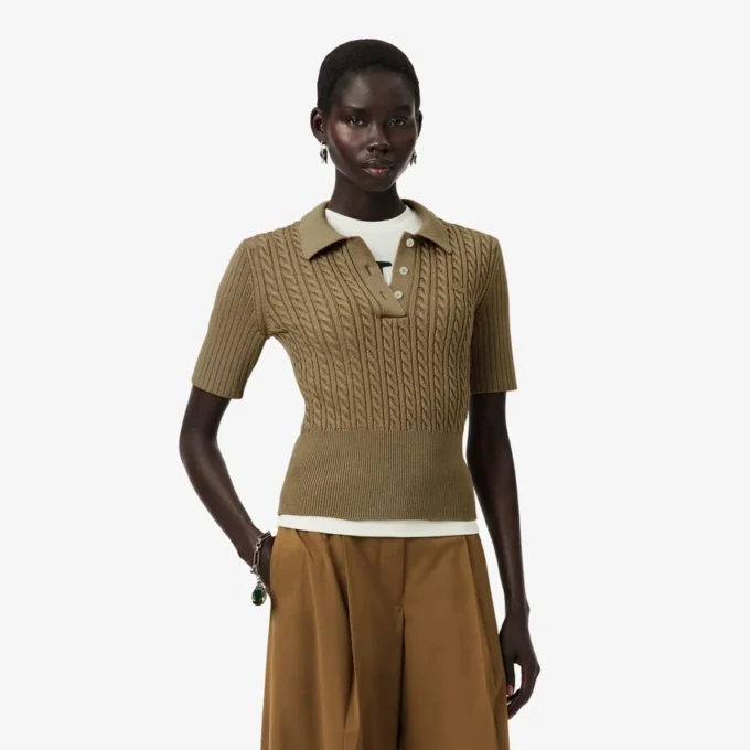 Runway-Pullover mit Zopfmuster und Poloshirt-Kragen Runway-Pullover mit Zopfmuster und Poloshirt-Kragen