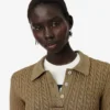 Runway-Pullover mit Zopfmuster und Poloshirt-Kragen Runway-Pullover mit Zopfmuster und Poloshirt-Kragen