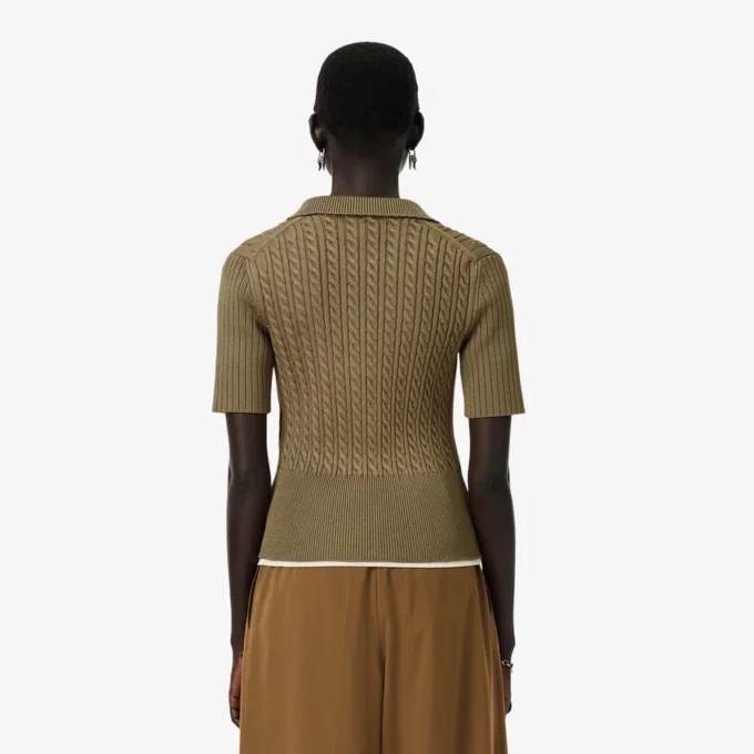 Runway-Pullover mit Zopfmuster und Poloshirt-Kragen Runway-Pullover mit Zopfmuster und Poloshirt-Kragen