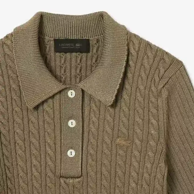 Runway-Pullover mit Zopfmuster und Poloshirt-Kragen Runway-Pullover mit Zopfmuster und Poloshirt-Kragen