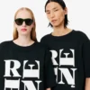 Runway Satin T-Shirt mit Grafik Runway Satin T-Shirt mit Grafik