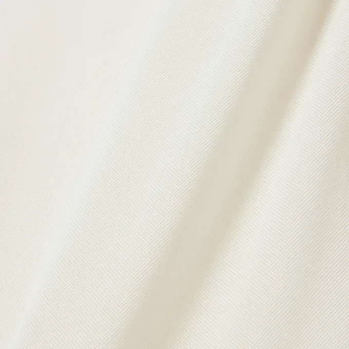 Runway Slim Fit Poloshirt mit langen Seidenärmeln Runway Slim Fit Poloshirt mit langen Seidenärmeln