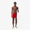 Schnelltrocknende Bademode für Herren in Retroshorts-Form Schnelltrocknende Bademode für Herren in Retroshorts-Form