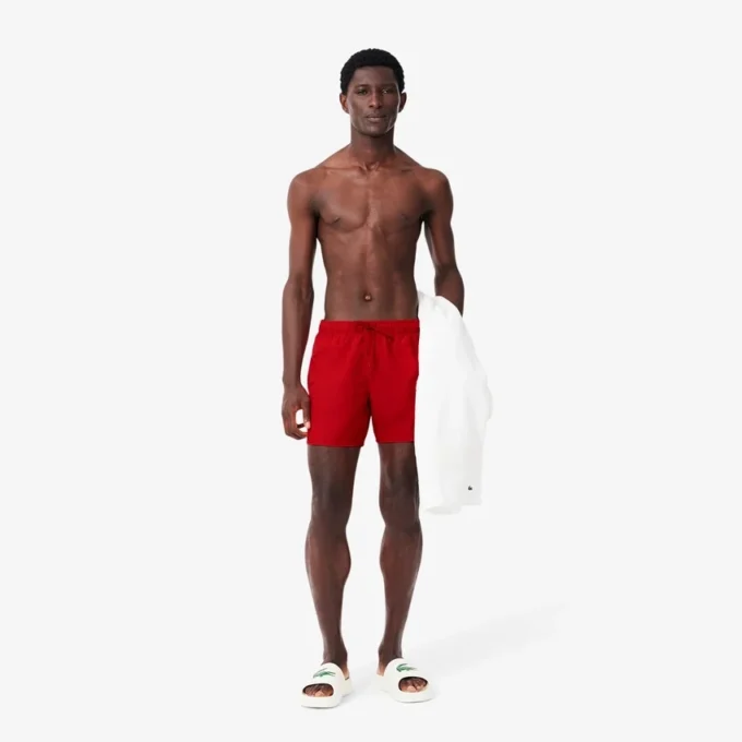 Schnelltrocknende Bademode für Herren in Retroshorts-Form Schnelltrocknende Bademode für Herren in Retroshorts-Form