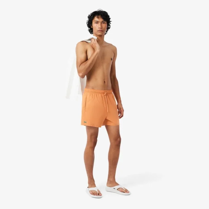 Schnelltrocknende Bademode für Herren in Retroshorts-Form Schnelltrocknende Bademode für Herren in Retroshorts-Form