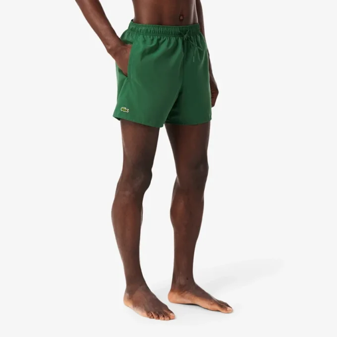 Schnelltrocknende Bademode für Herren in Retroshorts-Form Schnelltrocknende Bademode für Herren in Retroshorts-Form