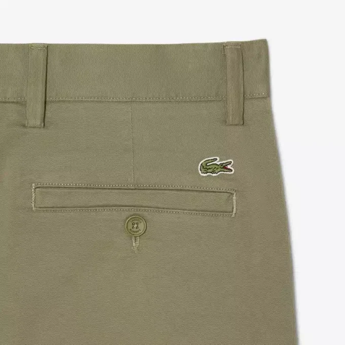 Slim-Fit-Chino-Hose aus Stretch-Twill Slim-Fit-Chino-Hose aus Stretch-Twill