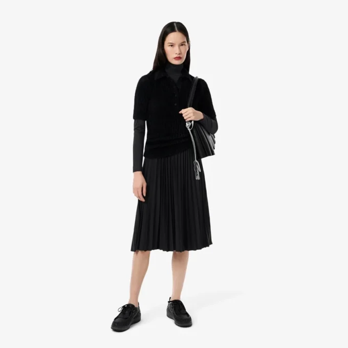 Slim-Fit-Kleid mit hohem Kragen für Damen Slim-Fit-Kleid mit hohem Kragen für Damen
