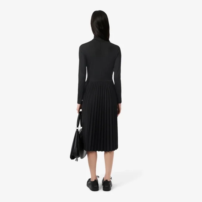 Slim-Fit-Kleid mit hohem Kragen für Damen Slim-Fit-Kleid mit hohem Kragen für Damen
