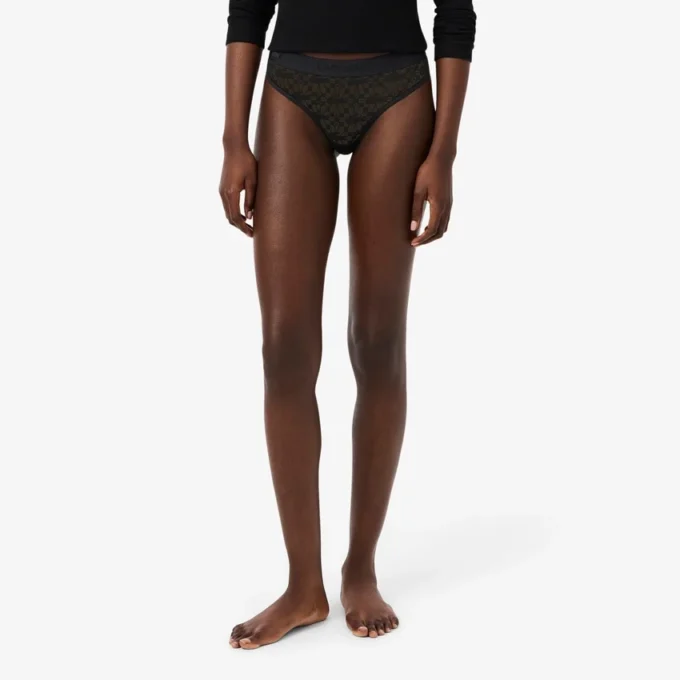 String-Slip mit Logo und Spitzenbesatz String-Slip mit Logo und Spitzenbesatz