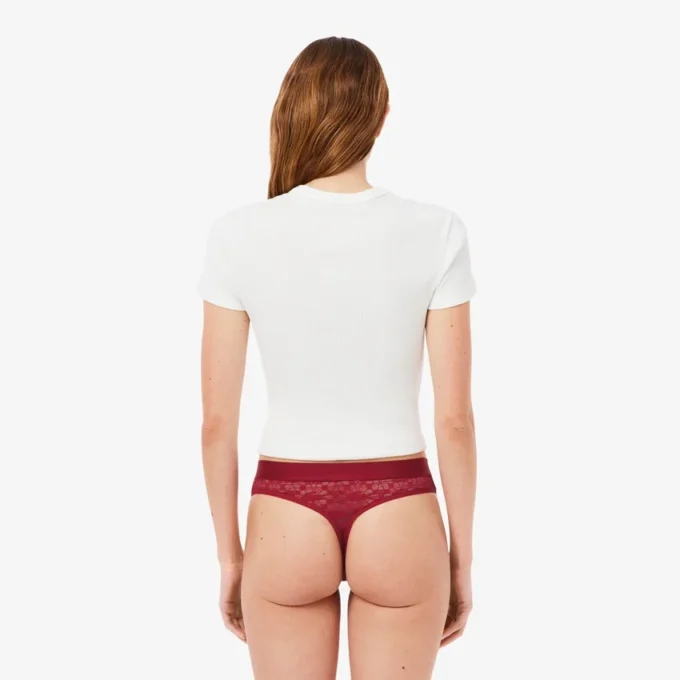 String-Slip mit Logo und Spitzenbesatz String-Slip mit Logo und Spitzenbesatz