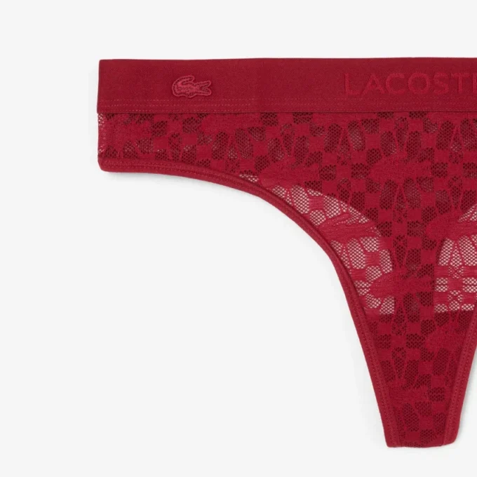 String-Slip mit Logo und Spitzenbesatz String-Slip mit Logo und Spitzenbesatz