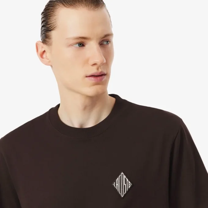 T-Shirt mit klassischer Passform und auffälligem Logo T-Shirt mit klassischer Passform und auffälligem Logo